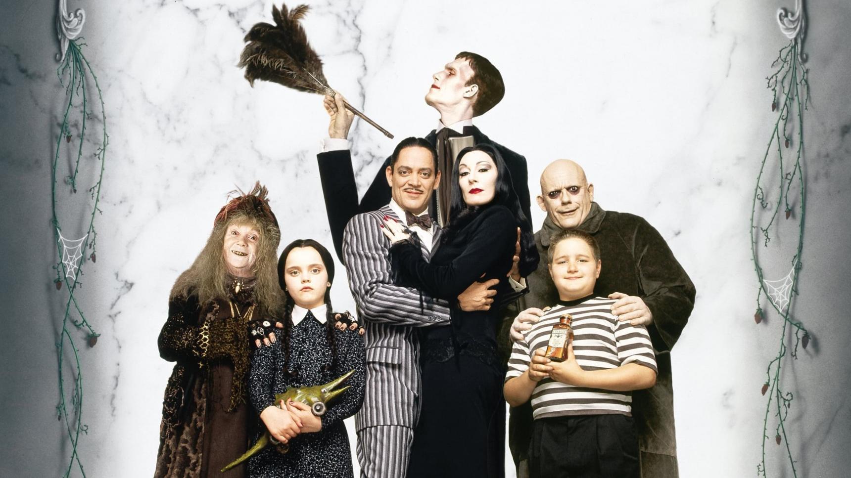 Fondo de pantalla de la película La familia Addams en PELISPEDIA gratis
