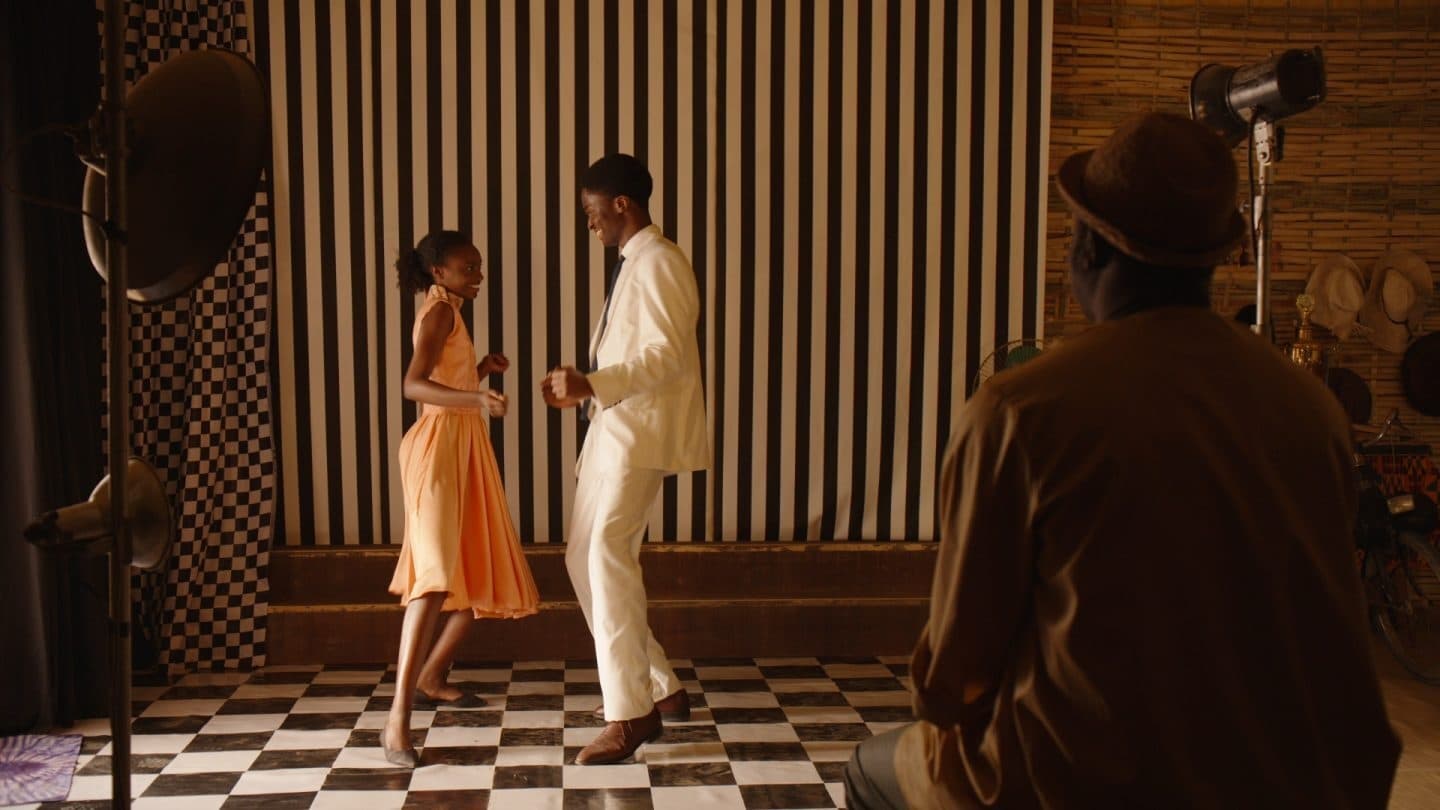 Fondo de pantalla de la película Mali Twist en PELISPEDIA gratis
