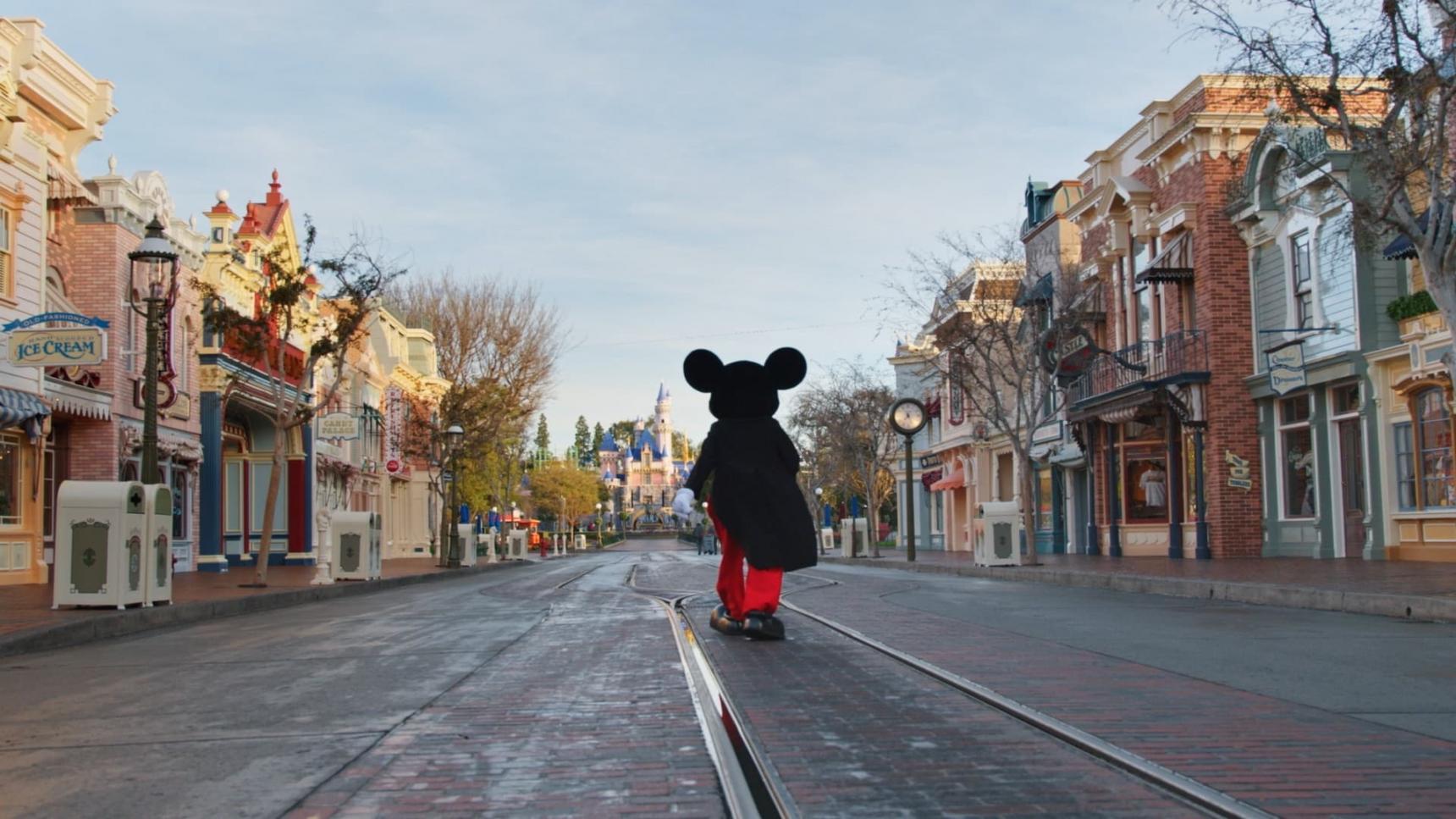 Fondo de pantalla de la película Mickey: La historia de un ratón en PELISPEDIA gratis